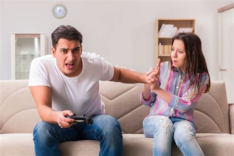 dating someone addicted to videogames